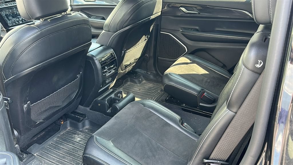 2022 Jeep Grand Cherokee L Altitude