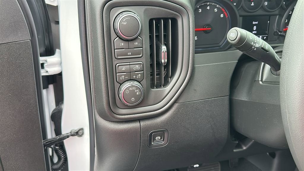 2026 Chevrolet Silverado 2500 HD Custom - Photo 18