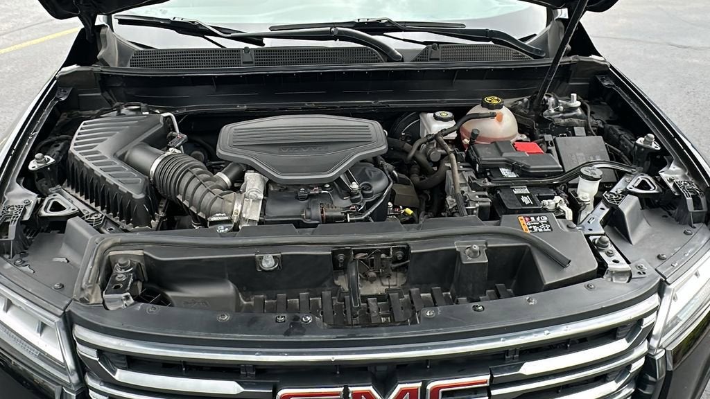 2022 GMC Acadia AT4