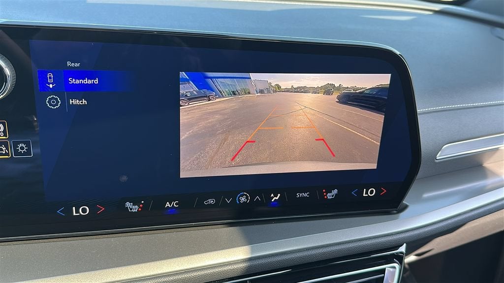 2027 Chevrolet Traverse LT - Photo 20