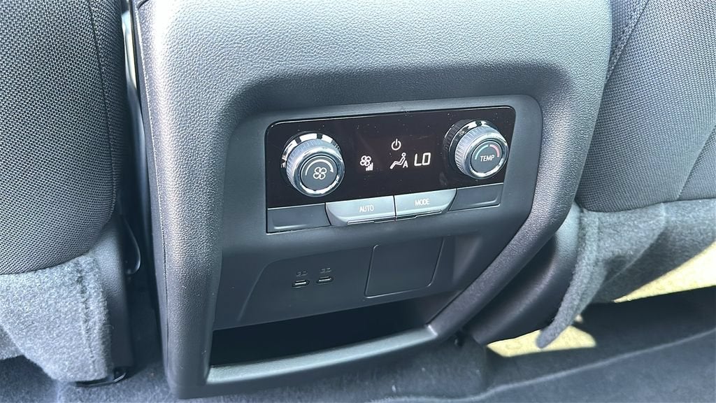 2027 Chevrolet Traverse LT - Photo 26