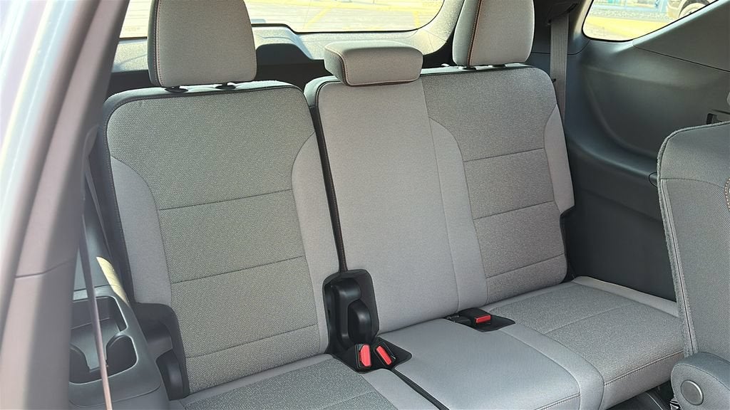 2027 Chevrolet Traverse LT - Photo 30