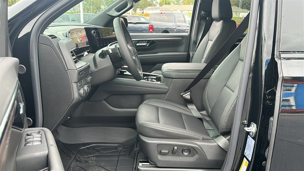 2027 Chevrolet Tahoe Z71 - Photo 14