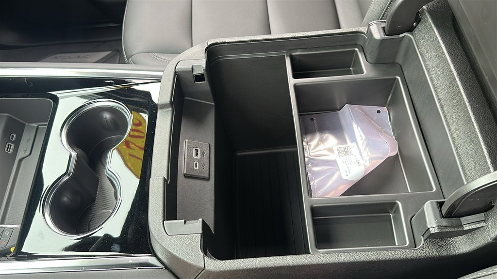 2027 Chevrolet Tahoe Z71 - Photo 23
