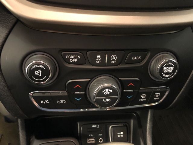 2016 Jeep Cherokee Limited TOW PACKAGE