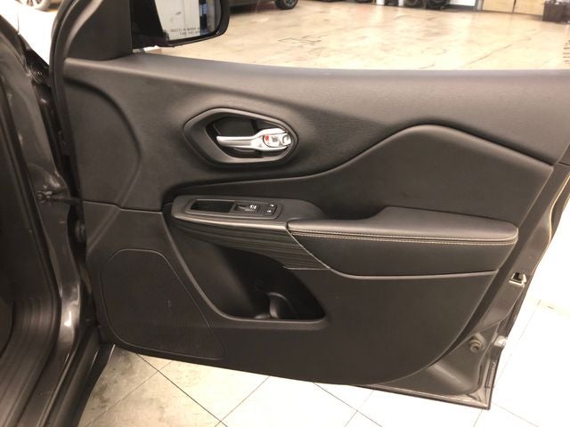 2016 Jeep Cherokee Limited TOW PACKAGE