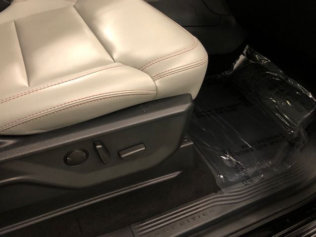 2025 Ford Expedition Active 202A/ROOF