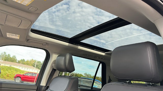 2025 Ford Expedition Active 202A/ROOF