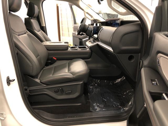 2025 Ford Expedition Active 202A/ROOF