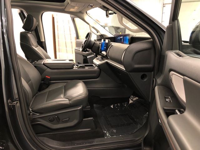 2025 Ford Expedition Active 202A/ROOF