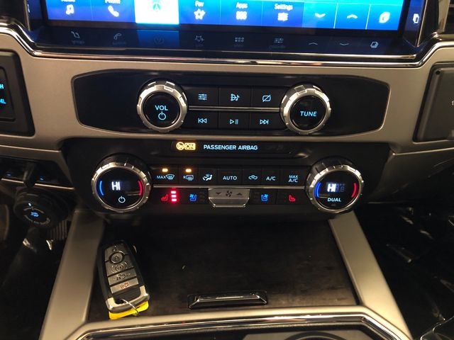 2022 Ford F-350SD Lariat ULTIMATE/TREMOR/BLACK APPEARANCE