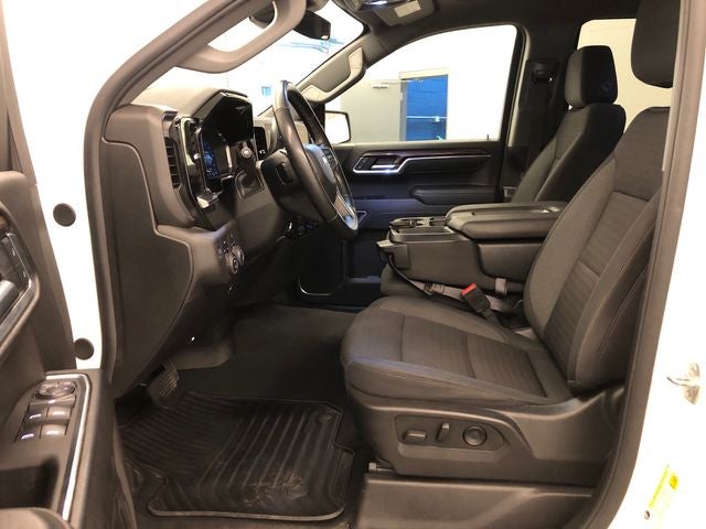 2025 Chevrolet Silverado 1500 LT LT1