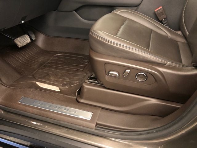 2021 GMC Yukon Denali PREMIUM PACKAGE/TECH PACKAGE