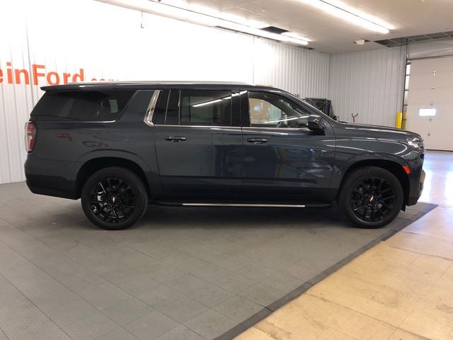 2022 Chevrolet Suburban LS
