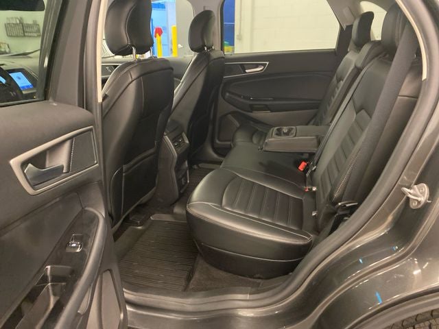 2019 Ford Edge SEL tow package