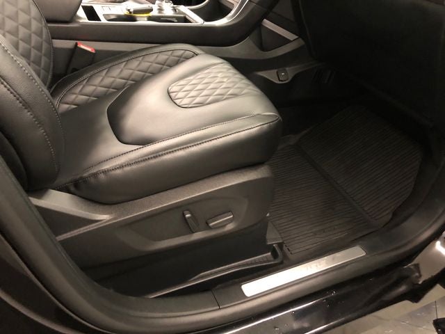 2024 Ford Edge Titanium 301A