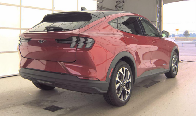 2024 Ford Mustang Mach-E Select EXTENDED BATTERY