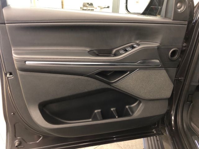 2025 Lincoln Navigator Reserve 202A/JET APPEARANCE PACKAGE