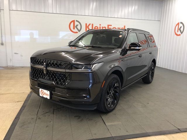 2025 Lincoln Navigator Reserve 202A/JET APPEARANCE PACKAGE