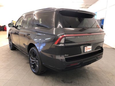 2025 Lincoln Navigator Reserve 202A/JET APPEARANCE PACKAGE