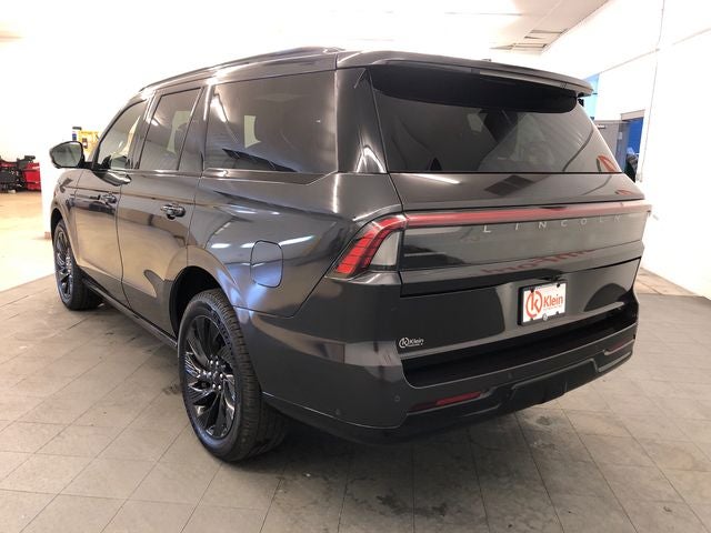 2025 Lincoln Navigator Reserve 202A/JET APPEARANCE PACKAGE
