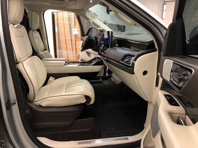 2022 Lincoln Navigator Black Label