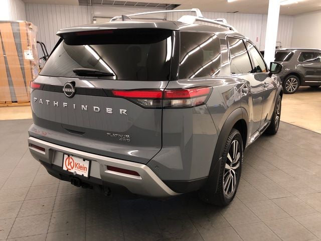 2023 Nissan Pathfinder Platinum BUCKETS