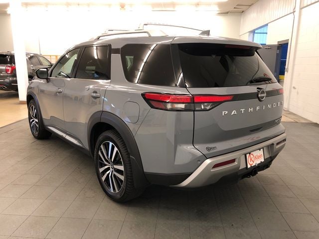 2023 Nissan Pathfinder Platinum BUCKETS