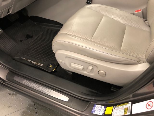 2019 Toyota Highlander Limited Platinum