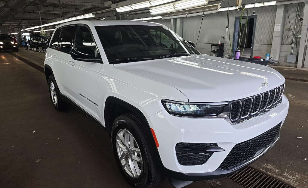 2025 Jeep Grand Cherokee Laredo X 4x4