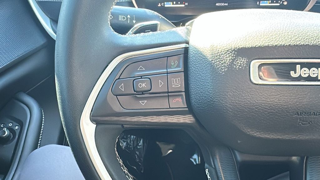 2023 Jeep Grand Cherokee Laredo 4x4