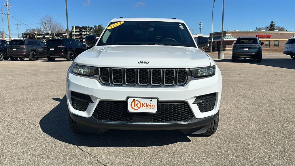 2023 Jeep Grand Cherokee Laredo 4x4