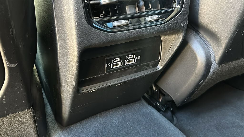 2023 Jeep Grand Cherokee Laredo 4x4