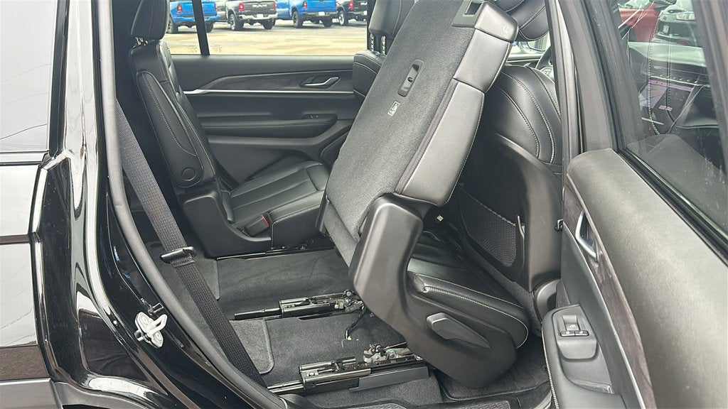 2025 Jeep Grand Cherokee L Limited 4x4