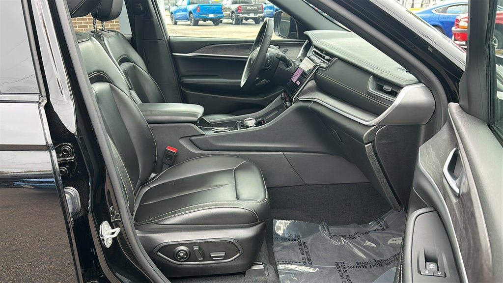 2025 Jeep Grand Cherokee L Limited 4x4