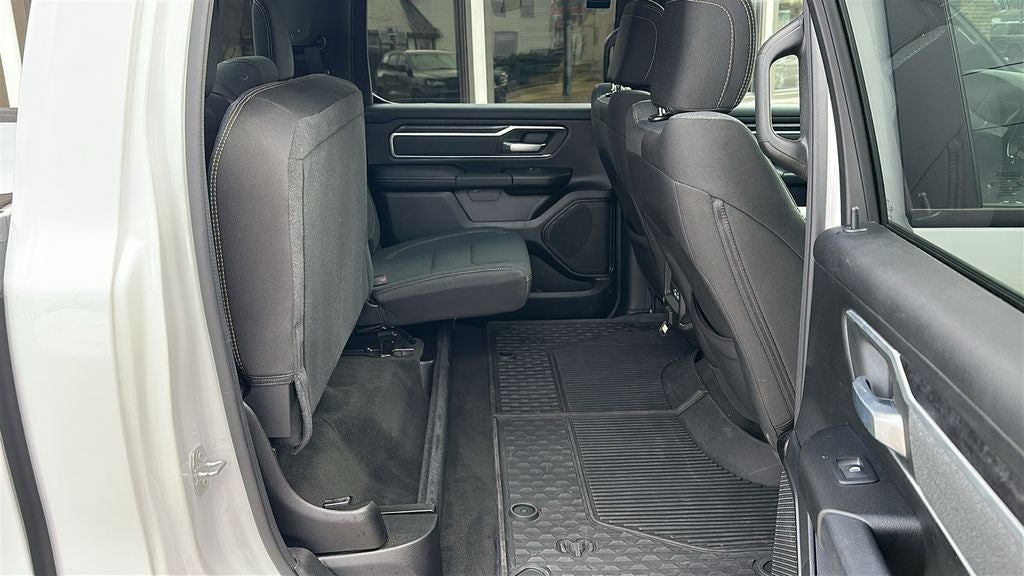 2022 RAM 1500 Big Horn Crew Cab 4x4 5'7' Box