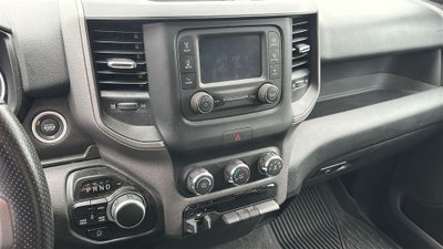 2024 RAM 1500 Tradesman Crew Cab 4x4 5'7' Box