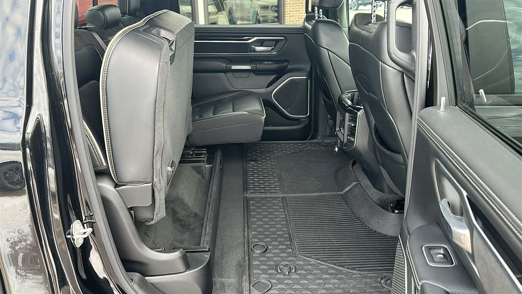 2021 RAM 1500 Laramie Crew Cab 4x4 5'7' Box