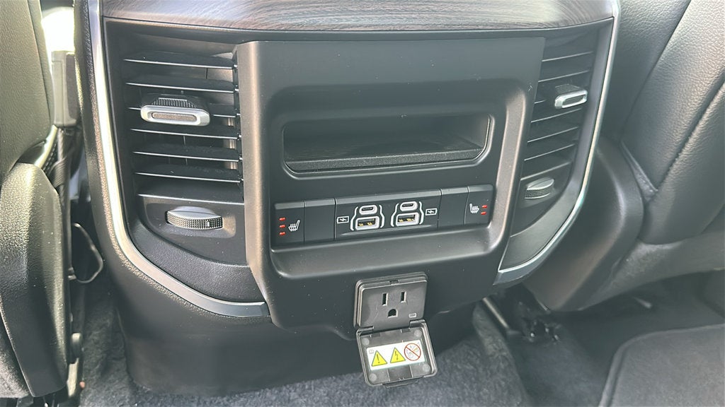 2026 RAM 1500 Laramie NIGHT EDITION/ LEVEL 2