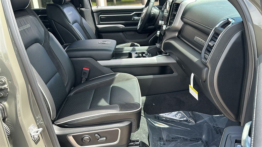 2026 RAM 1500 Laramie Crew Cab 4x4 5'7' Box