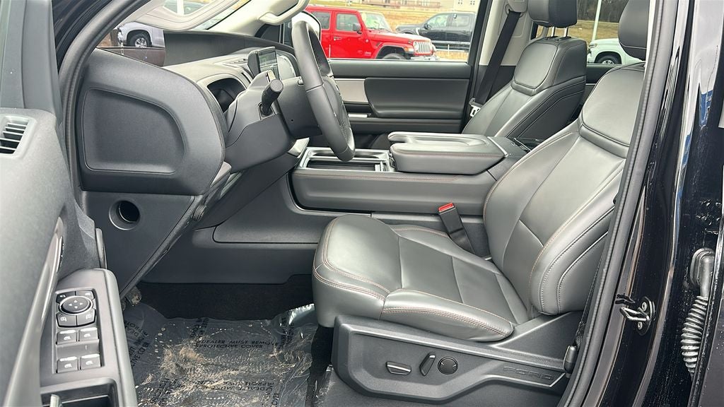 2025 Ford Expedition Active 202A/Panoramic Roof