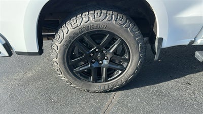 2022 Chevrolet Silverado 1500 4WD Crew Cab Short Bed RST
