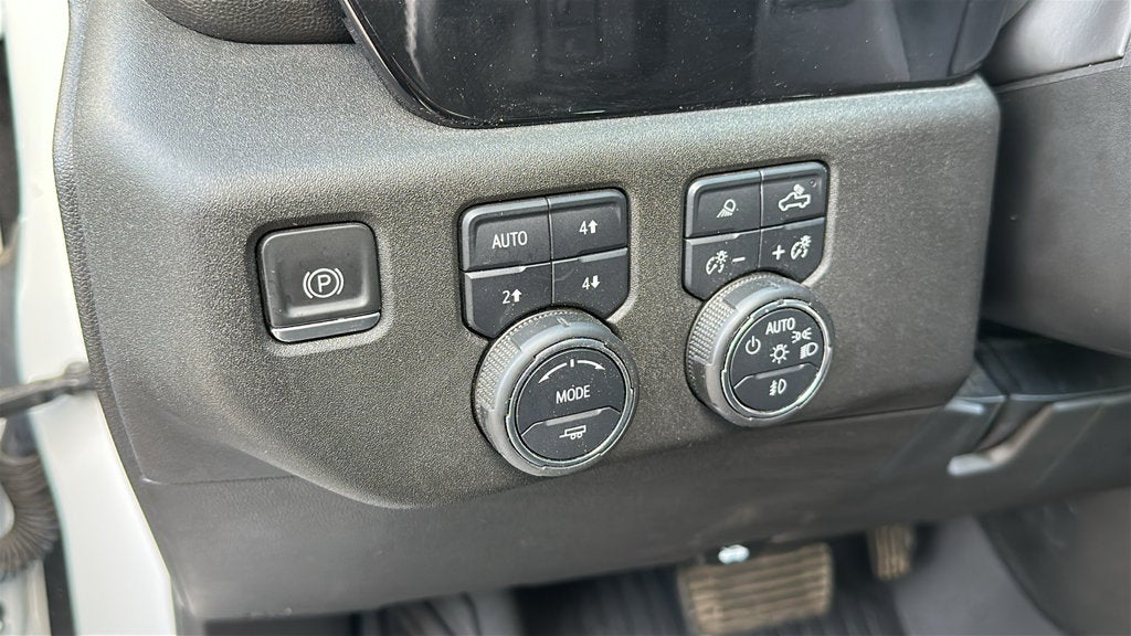 2022 Chevrolet Silverado 1500 4WD Crew Cab Short Bed RST