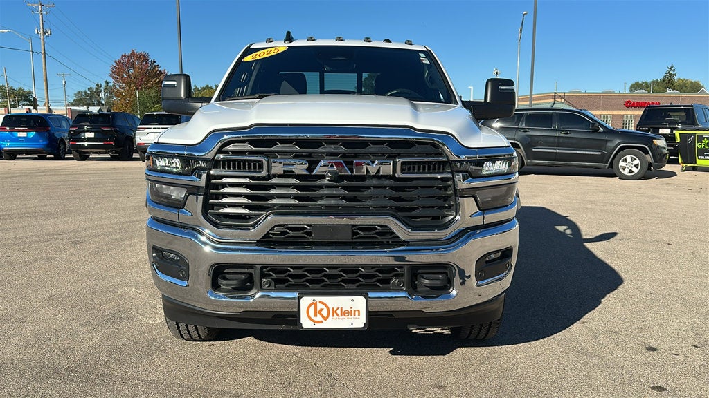 2025 RAM 2500 Tradesman Crew Cab 4x4 6'4' Box