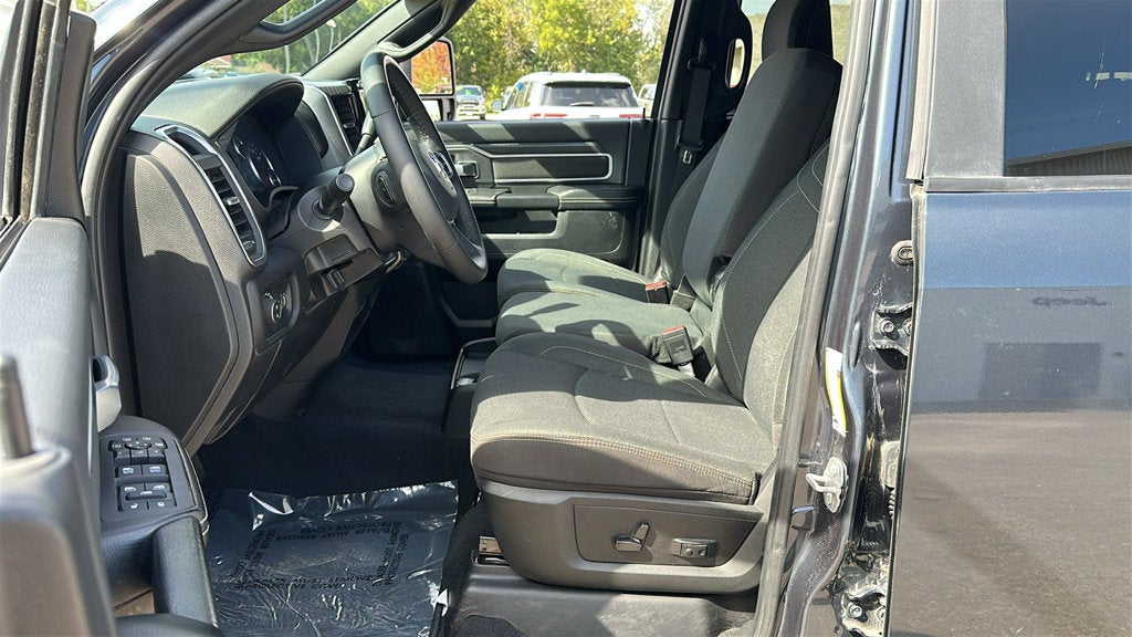 2025 RAM 2500 Big Horn Crew Cab 4x4 6'4' Box